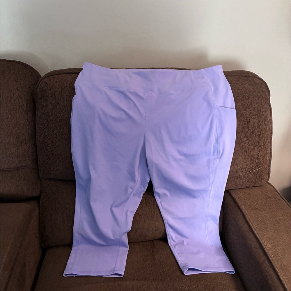 tek gear Lavender Stretch Capri Leggings